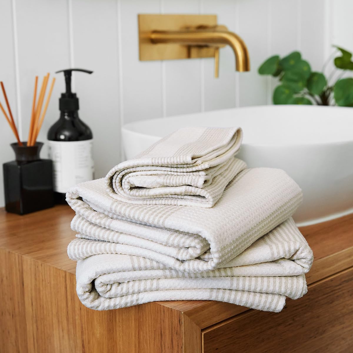 Dock & Bay Bath Towel - for Home - Quick Dry, Super Absorbent - Includes Bag - Geometric - Set (4), Large (160x70cm, 63"x28")