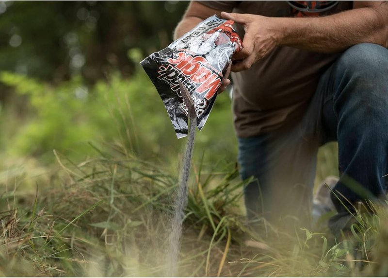 Deer Cane Black Magic Mineral Attractant - All-Year-Round Hunting Powder with Natural Molasses Flavor | Easy to Use