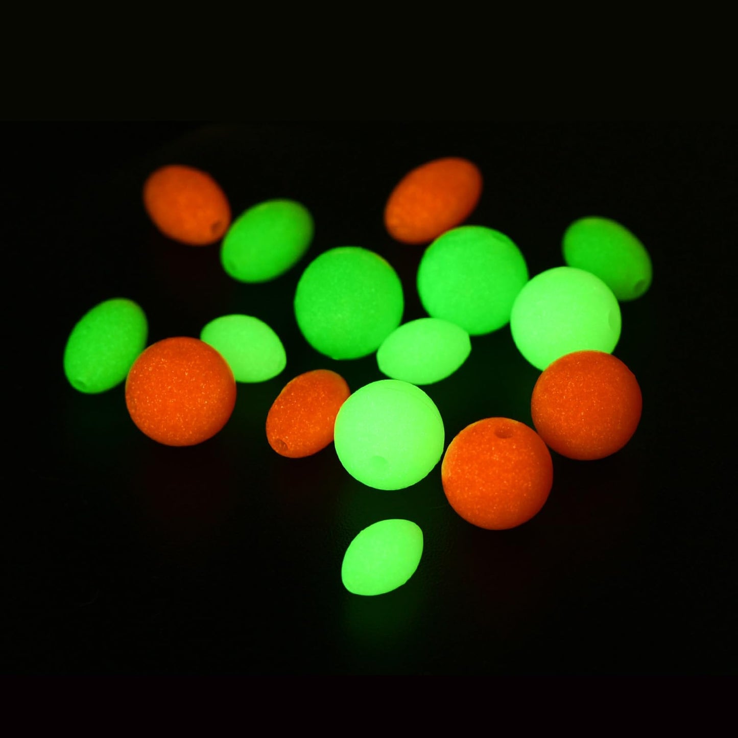 M METERXITY 200 Pcs Glow Fishing Beads - Plastic Luminous Round Soft Bait Egg Lure Rigs Apply to Outdoor Tackle Tool (8mm, Green)
