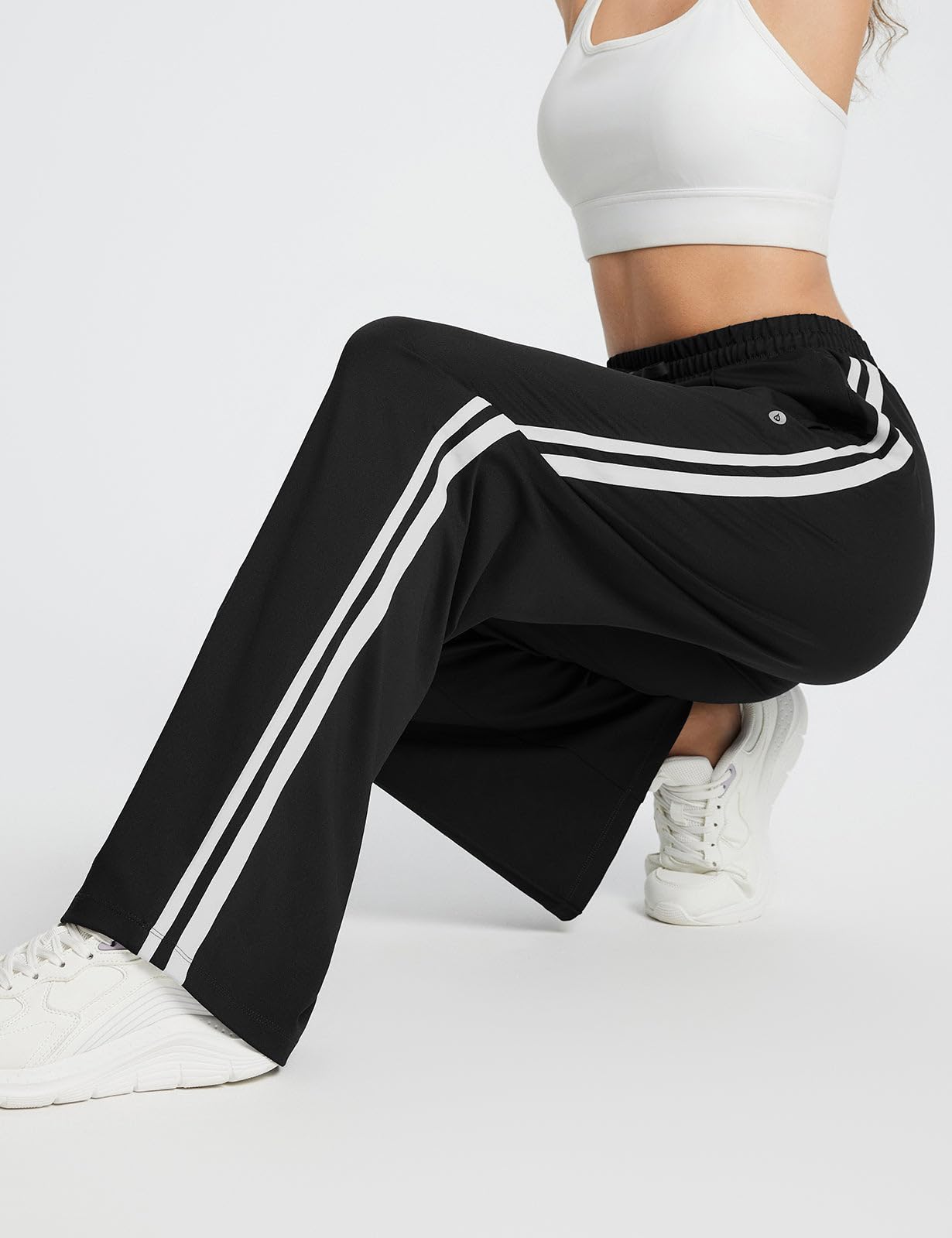 baleaf Womens Track Pants Athletic Running Pants Sweatpants Straight Leg Zipper Pockets Sports Jogging Striped Loose Fit Black/White M