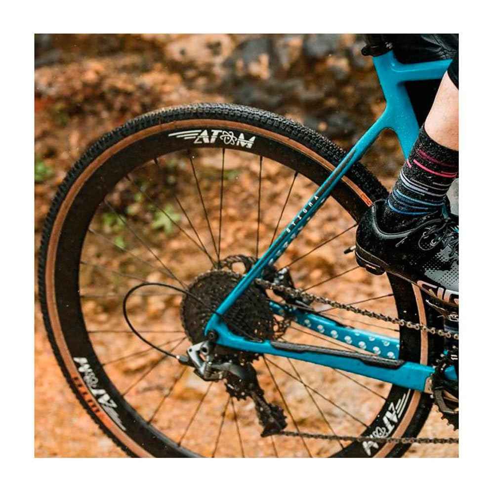 WTB Riddler 700 x 37 Gravel Bike Tire, Tubeless Ready Folding Bead, Lightweight Fast Rolling, 60tpi, Black Sidewall, Dual DNA for Adventure Rides
