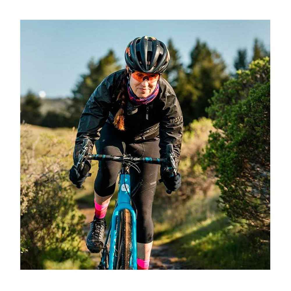 WTB Riddler 700 x 37 Gravel Bike Tire, Tubeless Ready Folding Bead, Lightweight Fast Rolling, 60tpi, Black Sidewall, Dual DNA for Adventure Rides