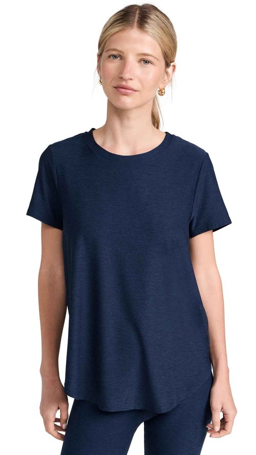 Beyond Yoga Women's Featherweight On The Down Low Tee, Nocturnal Navy, Medium