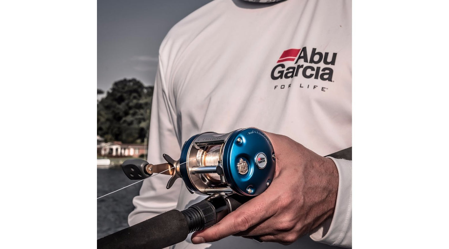 Abu Garcia Ambassadeur C4 Conventional Reel, Size 6600 (1292717), 4 Stainless Steel Ball Bearings + 1 Roller Bearing, Carbon Fiber Star Drag, Max of 15lb | 6.8kg,Blue