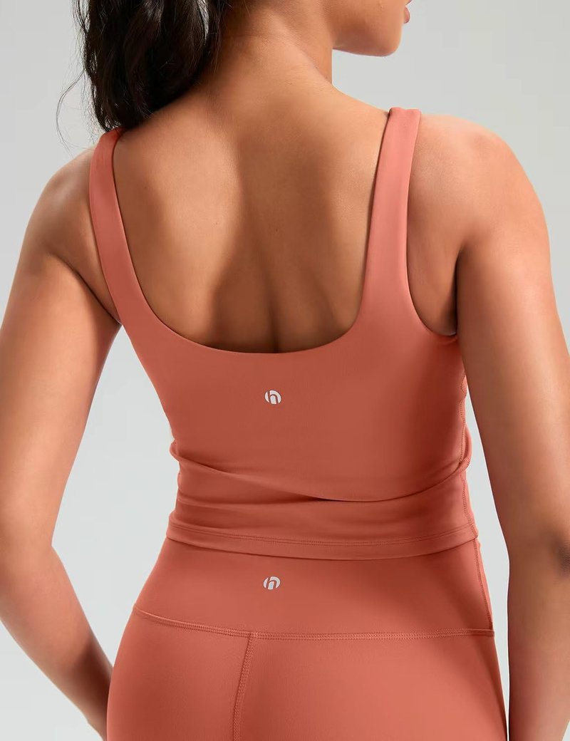 HeyNuts Zeal Bra Womens Scoop Neck Longline Sports Bras, U Back Medium Impact Wirefree Workout Athletic Running Basic Gym Yoga Crop Tank Tops Padded Camisole with Built in Bras Paprika S