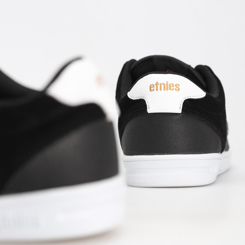 Etnies The Aurelien – Contemporary Athletic Skate Look, Reinforced Build, Michelin Outsole 3 x More Durable - Black/White - 10
