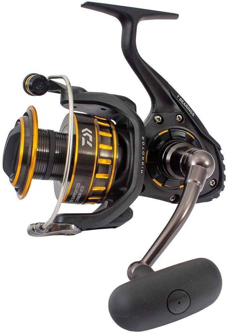 Daiwa BG Saltwater Spinning Reel - Durable Black/Gold Design for Smooth Casting
