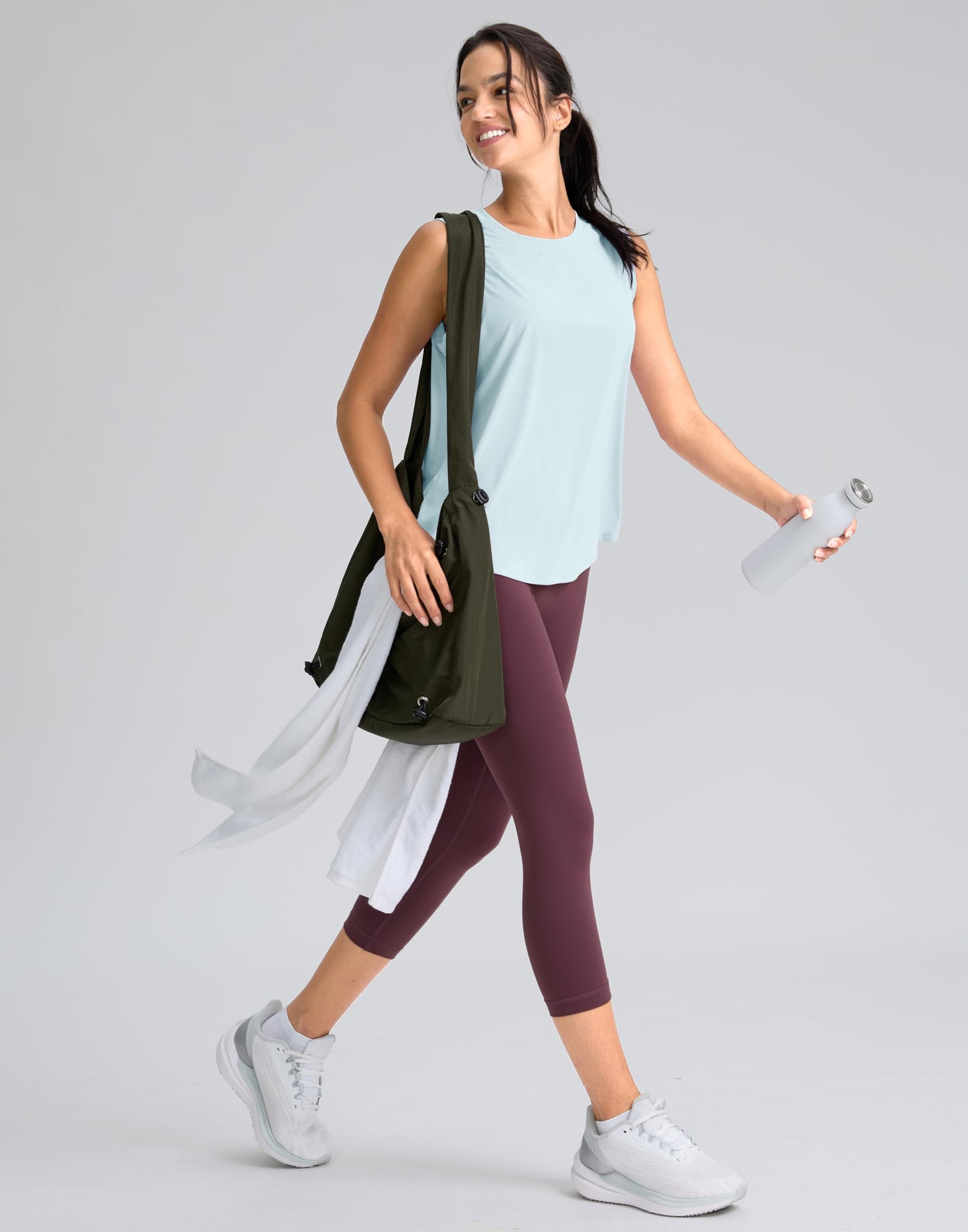 SANTINY Women's Sleeveless Workout Tops Breathable Lightweight Active Tennis Yoga Shirts Athletic Running Tank Tops for Women (Sky Blue_L)