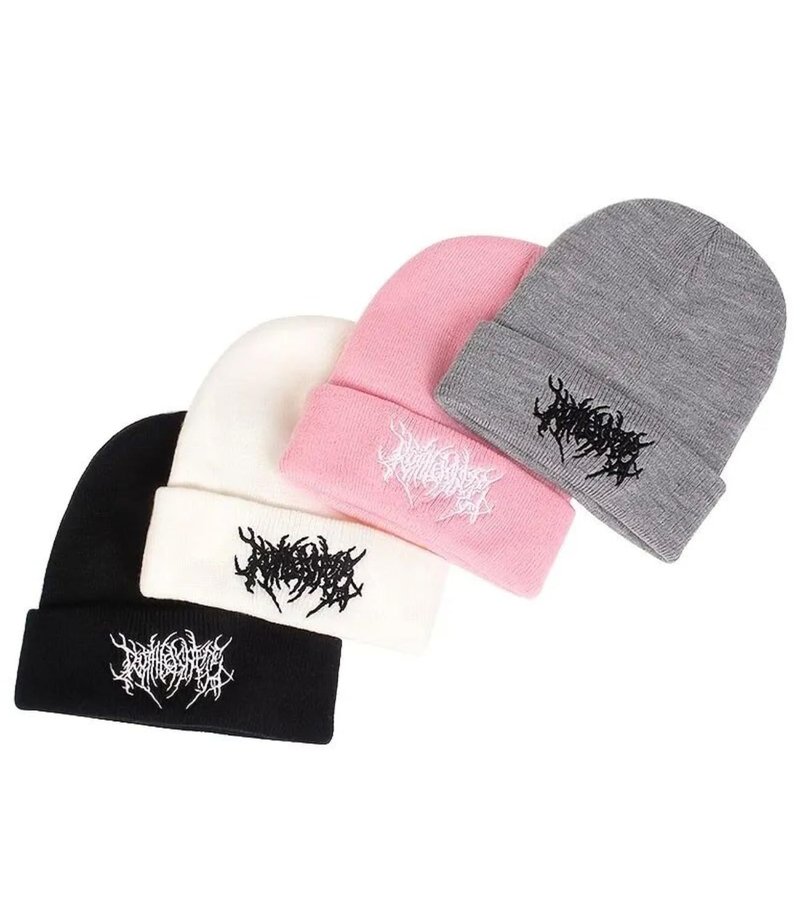TYHOTULY Gothic Beanies Hat for Women Men Y2k Emo Grunge Harajuku Punk Accessories Winter Warm Knitted Skull Cap Streetwear (Black,One Size)