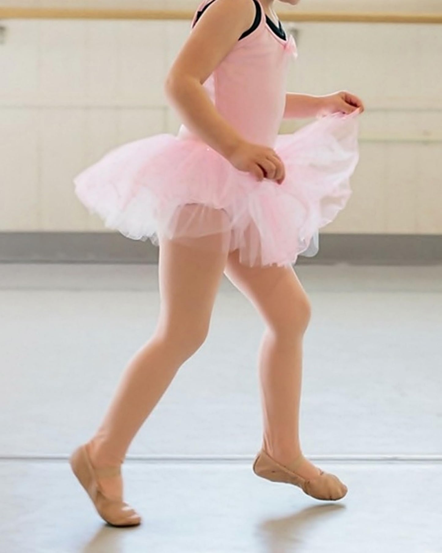 Stelle Girls' Ultra Soft Pro Dance Tight/Ballet Footed Tight(Toddler/Little Kid/Big Kid),TN,XL Tan