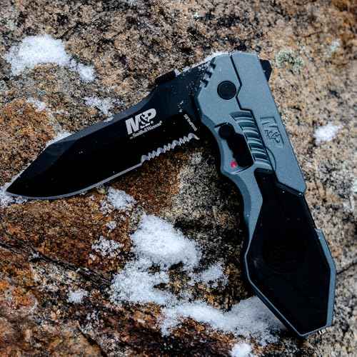 Smith & Wesson Large M.A.G.I.C. Assisted Opening Liner Lock Folding 3.6' Serrated Edge Clip Point 4034 Stainless Steel Blade with Aluminum and Rubber Handle Clam Pack,Grey