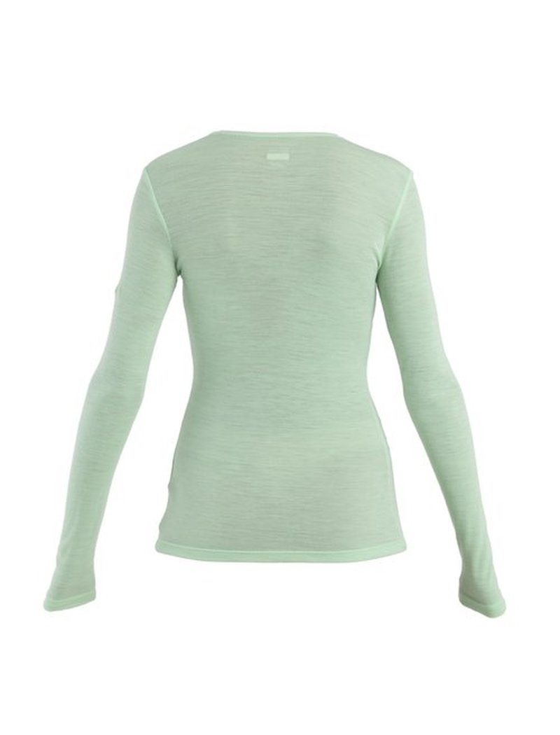 icebreaker Merino 175 Everyday Women’s Shirts, Long Sleeve Crew, 100% Pure Merino Wool Base Layer for Women with Soft Ribbed Fabric - Thermal Shirt for Cold Weather, Glass, Large