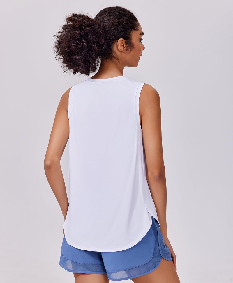 PINSPARK Athletic Tank Tops for Women Moisture Wicking Workout Tanks UPF 50+ Sleeveless Yoga Shirt with Side Slits Loose Fit Gym Top for Running, White Medium