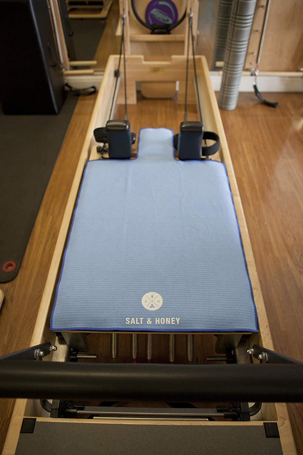 Salt & Honey Non-Slip Pilates Reformer Mat Towel (Gray)