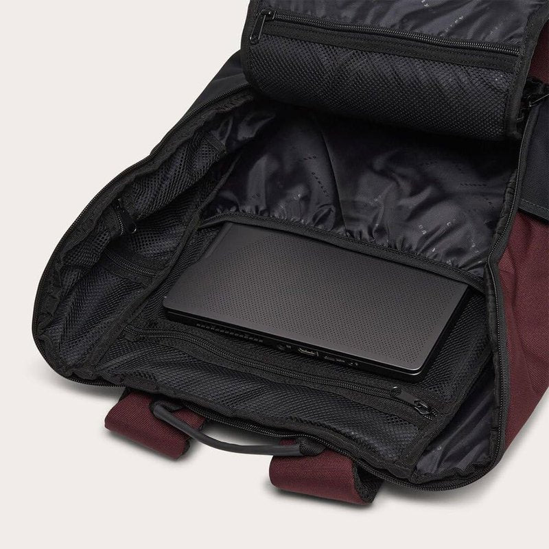Oakley Urban Path Recycled 25L Backpack, Grenache, One Size