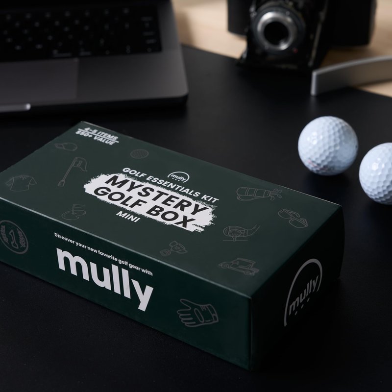 Mully Mullybox Mini Golf Gift Box, Unisex, Golf Accessories Set with Club Brush, Divot Tool, Golf Ball, Gift Card, Tees, Mystery Golf Box