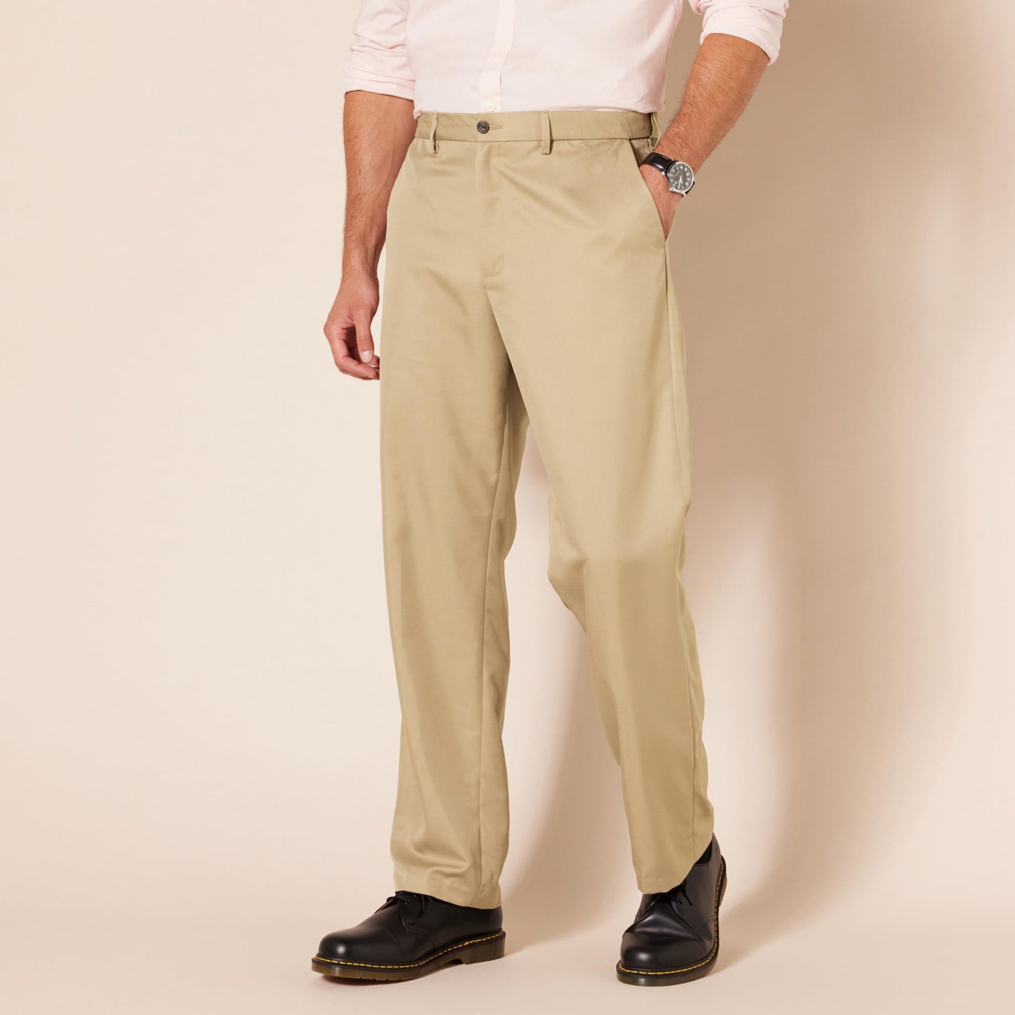 Amazon Essentials Men's Classic-Fit Expandable-Waist Flat-Front Dress Pants, Khaki, 30W x 30L