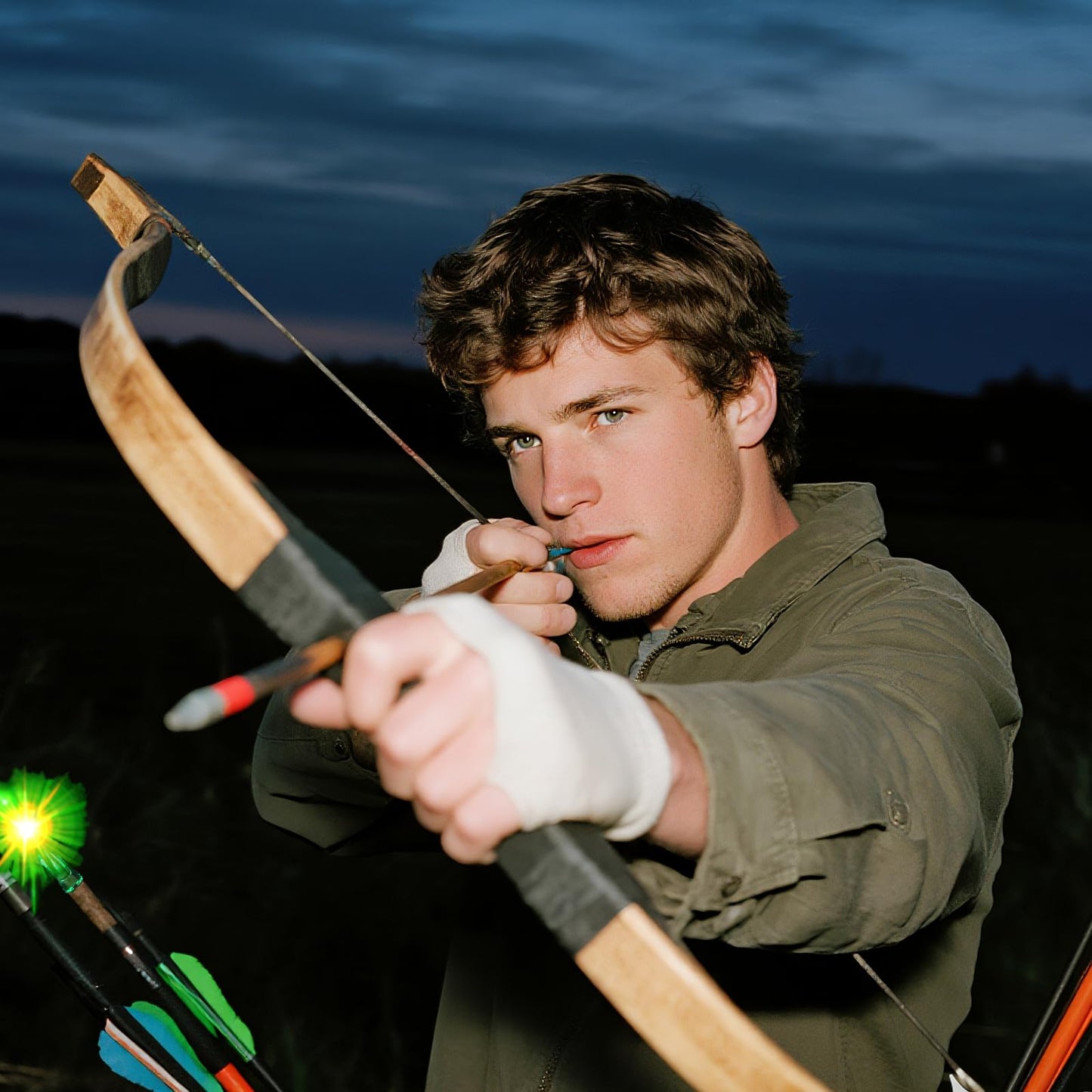 6Pcs Lighted Nocks for Arrows with H, S, GT Bushings for .165 .233 .244 .246 Inside Diameter, Lighted Arrow Nocks for 5.2mm Arrows Shafts with On/Off Switch, Archery Accessories Archery Hunting Green