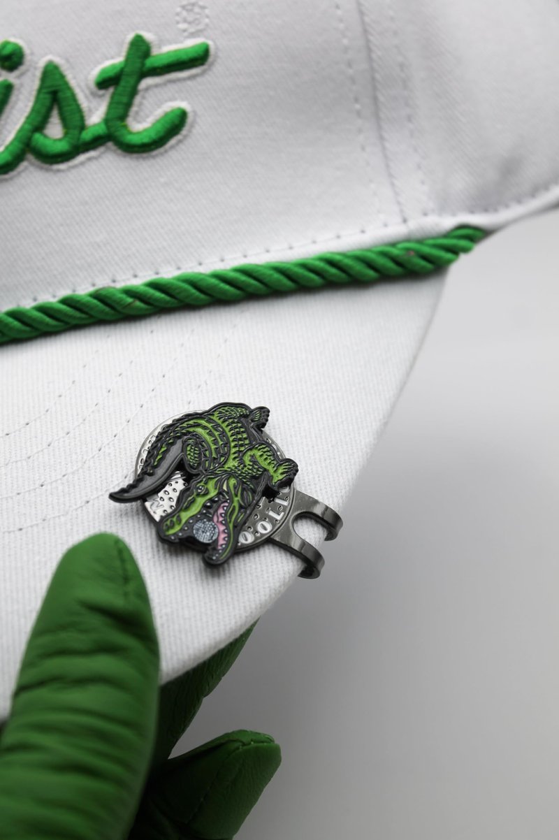 MULLIGAN HOOLIGAN Alligator Golf Ball Marker + Magnetic Hat Clip, Funny and Unique Golf Gift, Premium Quality, The Perfect for Your Favorite Golfer, Golf Accessories for Any Occasions