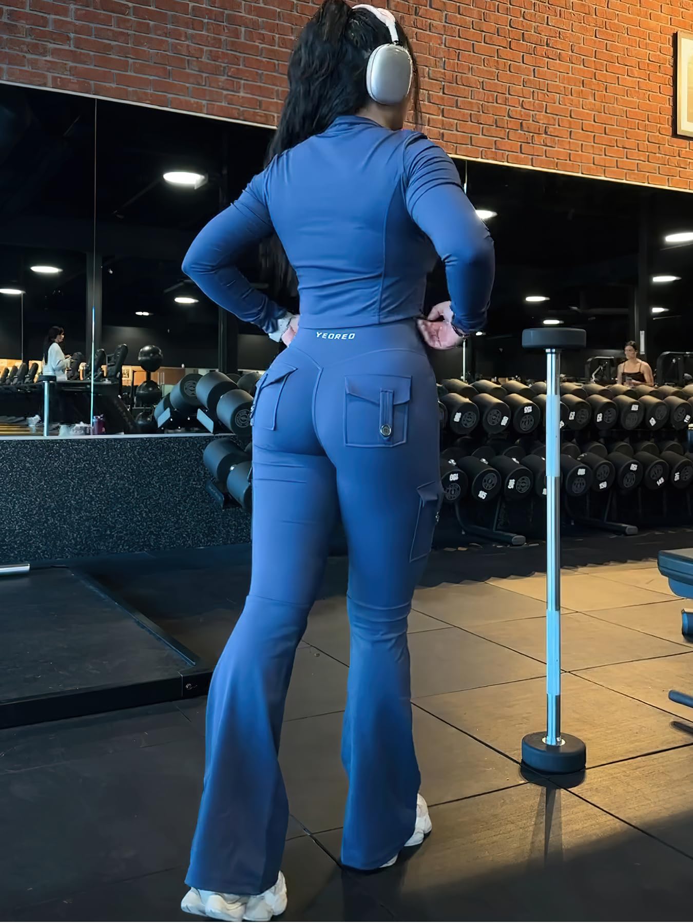 YEOREO CoreFlex Women Workout Flare Leggings with Pockets Hidden Scrunch High Waisted Cargo Gym Yoga Leggings Navy M