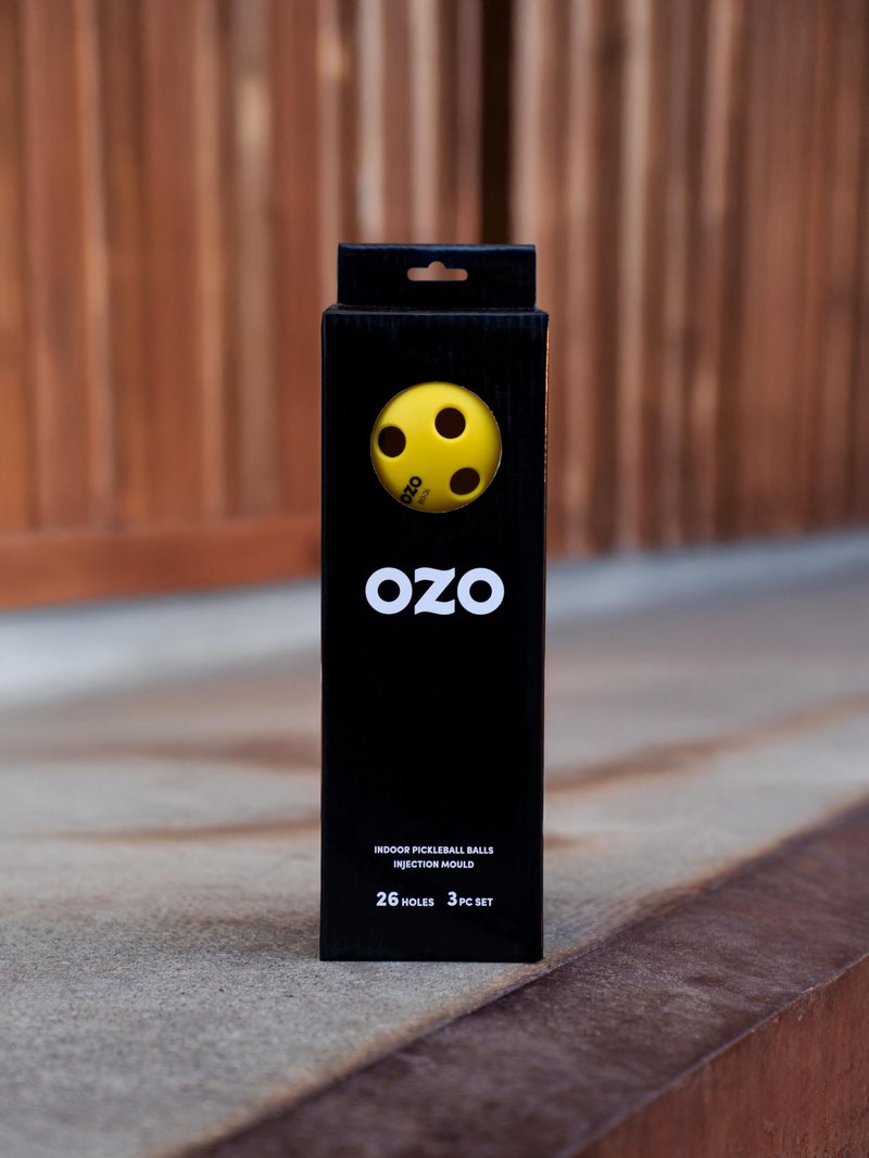 OZO Pickleball - Set of 12 Outdoor Balls, 40 Holes, Injection Mould