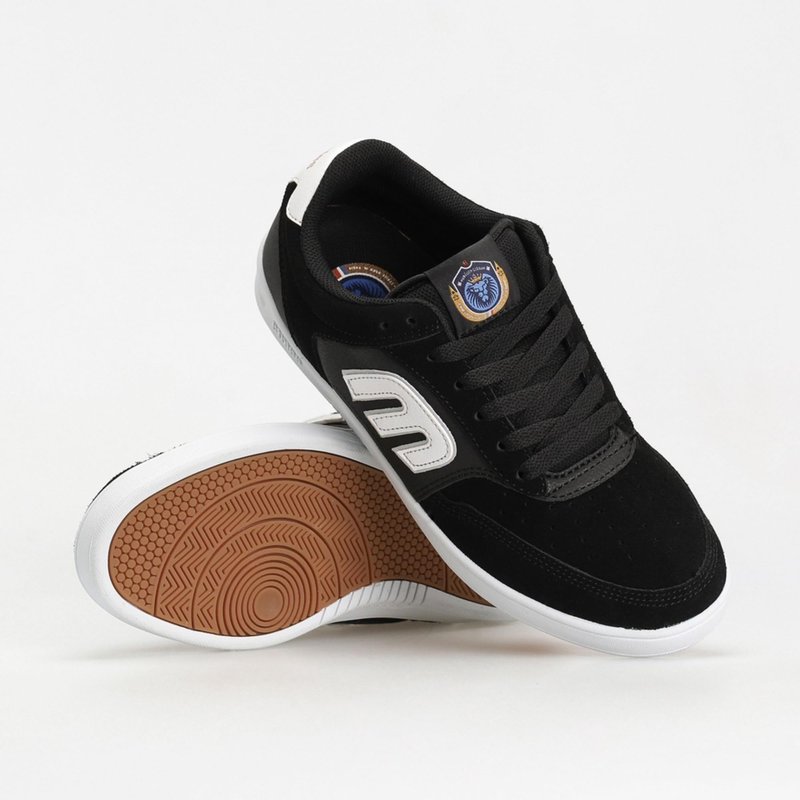 Etnies The Aurelien – Contemporary Athletic Skate Look, Reinforced Build, Michelin Outsole 3 x More Durable - Black/White - 10