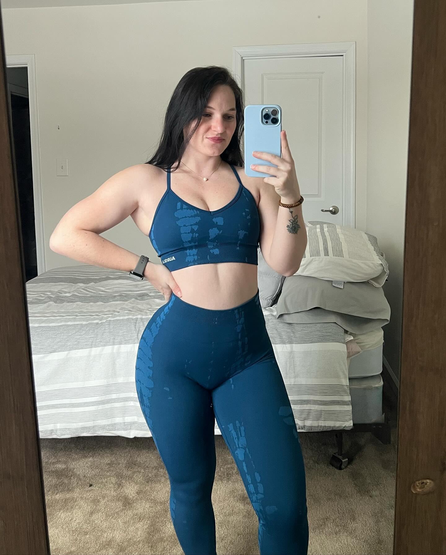 AUROLA Serpent Seamless Scrunch Workout Leggings for Women,Tummy Control Squat Proof Pants,Water Blue,M