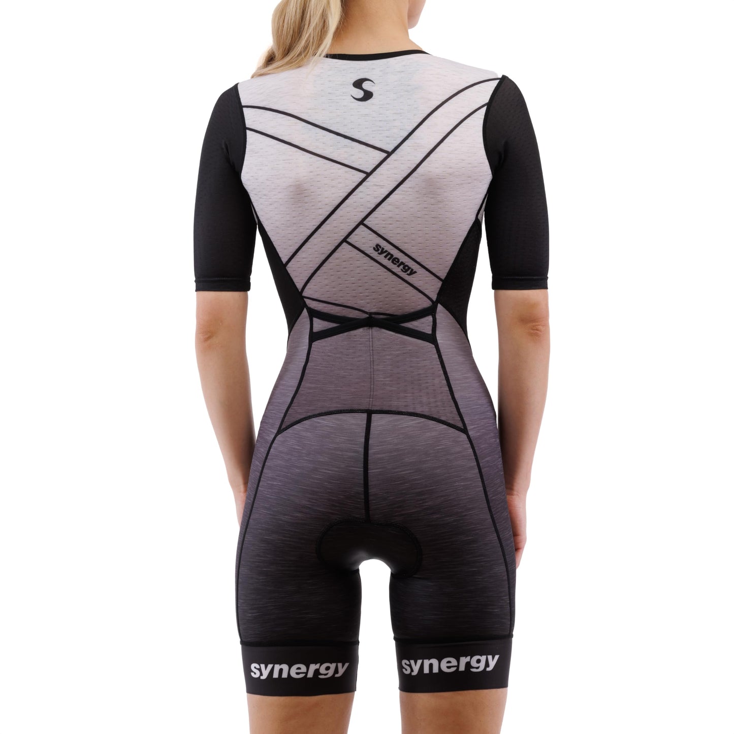 Synergy Women's Tri Suit Pro Short Sleeve Trisuit (Smoke Black, Medium)
