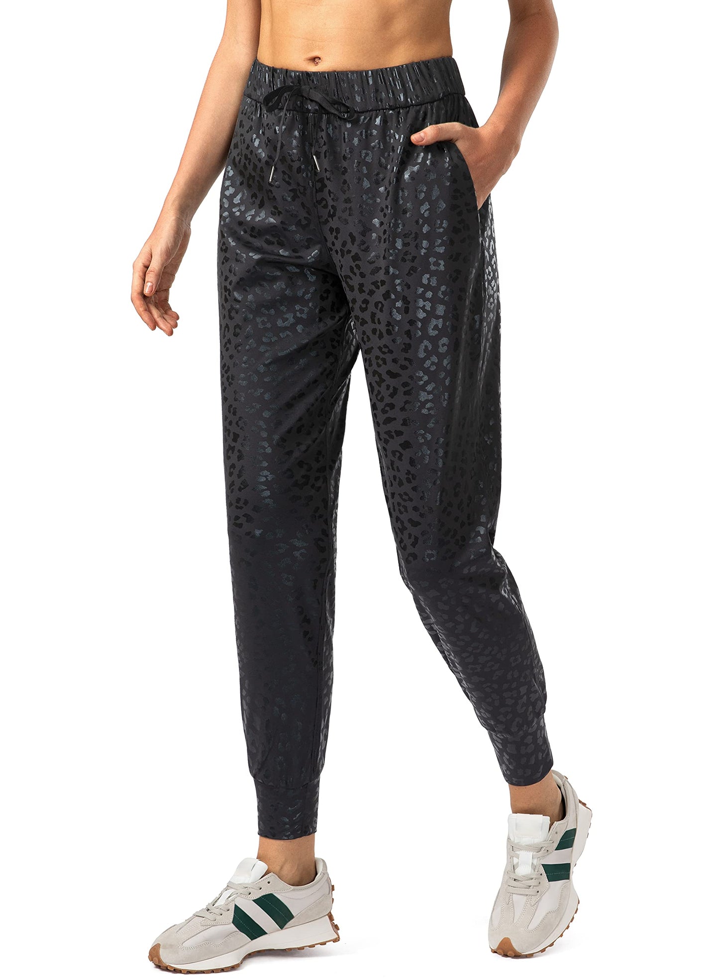SANTINY Women's Joggers Pants Pockets Drawstring Running Sweatpants for Women Lounge Workout Jogging(Black Leopard_M)