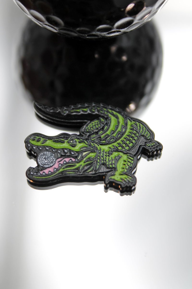 MULLIGAN HOOLIGAN Alligator Golf Ball Marker + Magnetic Hat Clip, Funny and Unique Golf Gift, Premium Quality, The Perfect for Your Favorite Golfer, Golf Accessories for Any Occasions