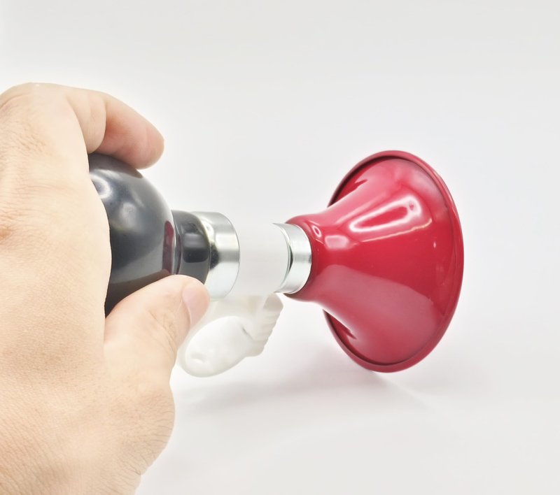 YeloYolker Kids Bike Horn, Cute Bicycle Handlebar Air Horn for Boys, Toddlers Universal Bike Accessories for Tricycle, Balance Bike, Scooter(Fire Truck)