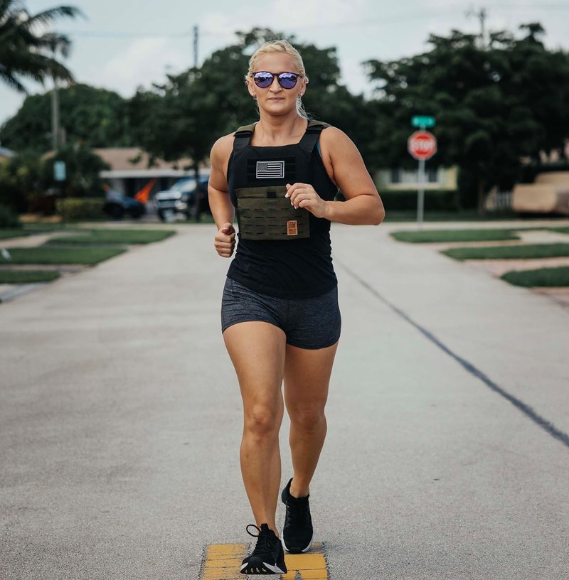 UBK MADE SPEED VEST Weighted Vest Woman, Heavy-duty fabrics optimized for running and workouts 15lb sand plates (Black)