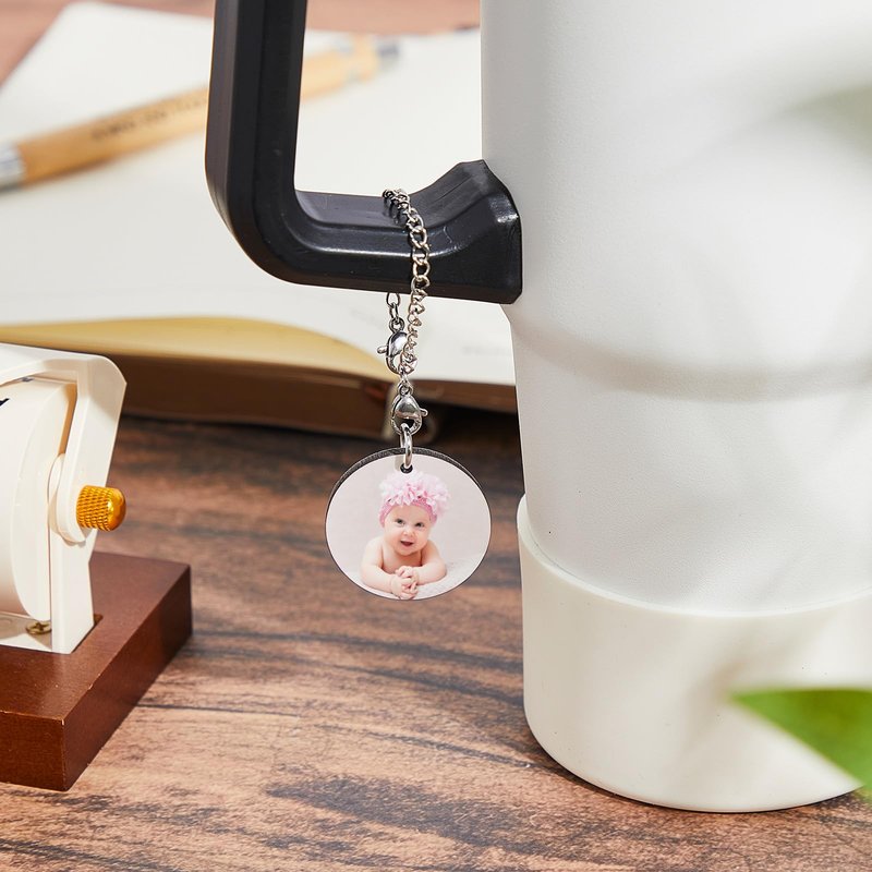 Landical 24 Sets Sublimation Charm Accessories for Cup Name ID Charm for Tumbler Cup Mdf Single Side Sublimation Blanks Bulk with Chains Jump Rings DIY Crafts Gift (Round)