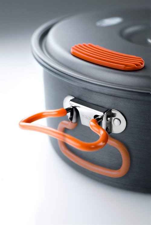 GSI Outdoors Halulite Aluminum Pot, 2L Lightweight Hard Anodized Aluminum Camp & Backpacking Cookware with Lid & Folding Handle