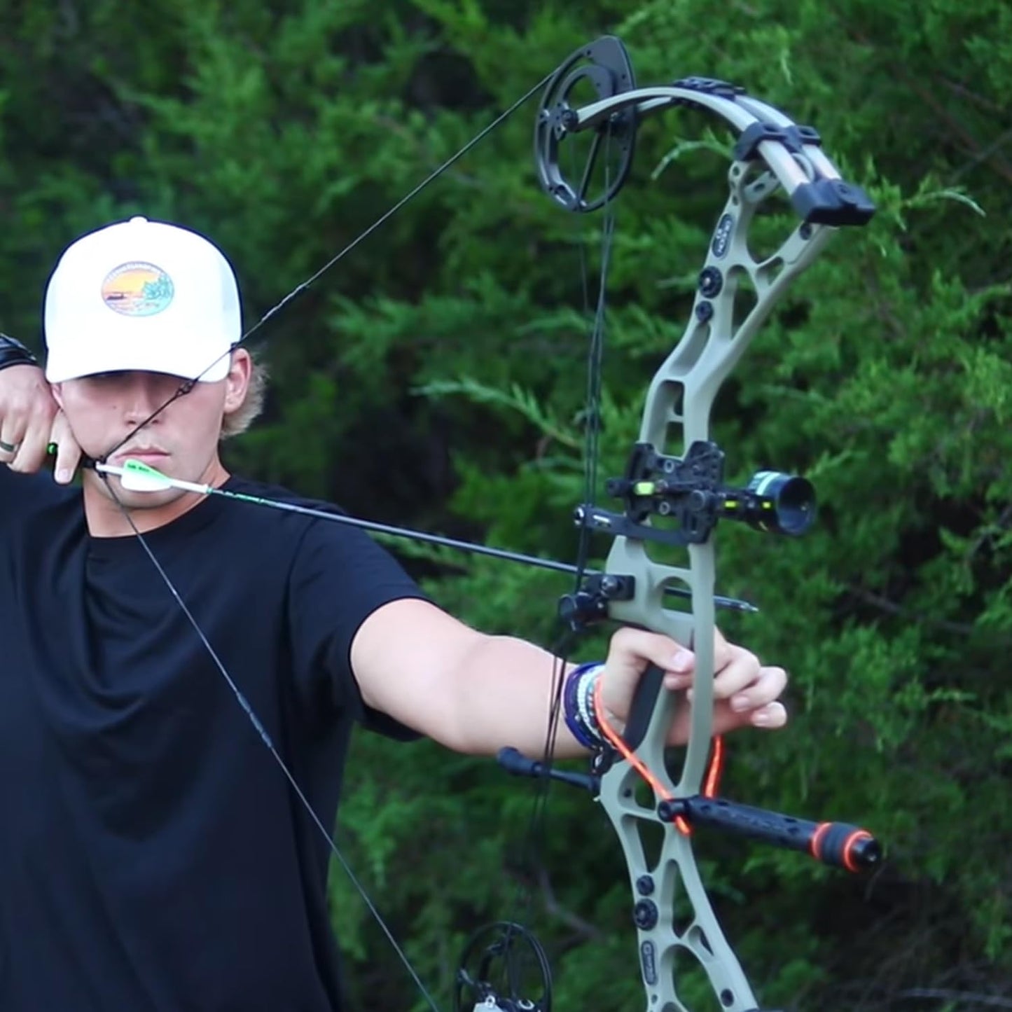 Sanlida 2024 Dragon 10 Flagship Top of The Line Hunting Compound Bow Kit for Adults and Advanced Archers, IBO Speed 340 FPS, Limited Life-time Warranty (Large Cam(30"-32"), Black, 60-70#)