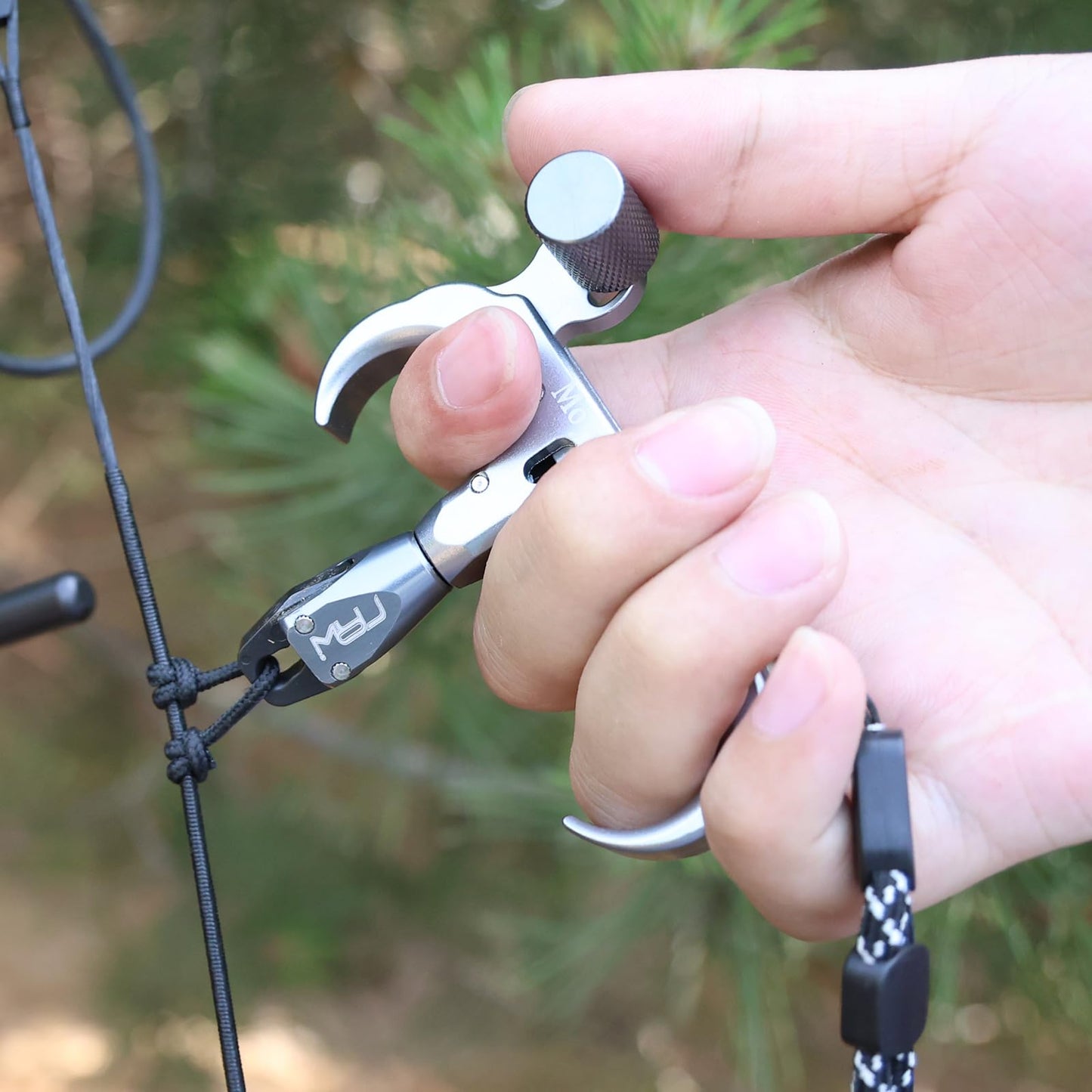 MOYJ Compound Bow 3 Finger Thumb Release 360-Degree Rotational Automatic Closure Jaw 2 Color Release Aids Trigger Adults Youth Archery Bow Release (Titanium Gray)