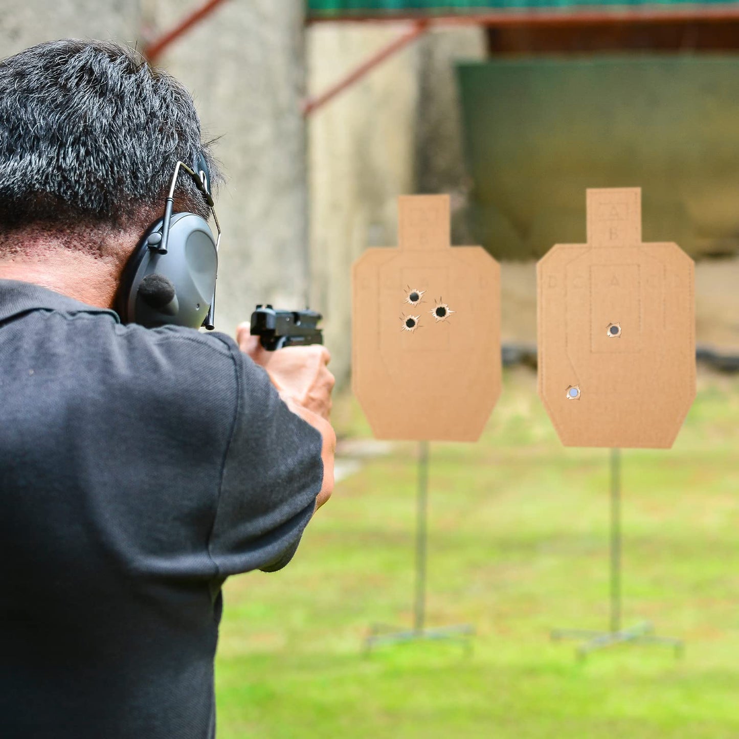 Hungdao 40 Pcs 40/100 Pcs IPSC Cardboard Targets for Shooting Classic Silhouette Targets for The Range Tactical Practice Competitions Tactical Training (30 x 18 Inch)