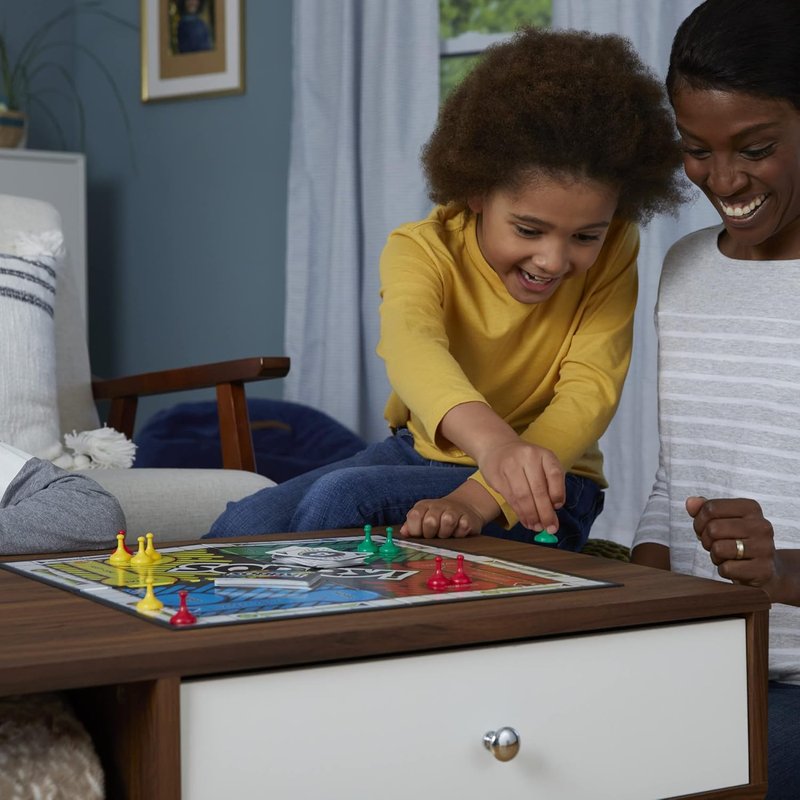 Sorry! Board Game for Kids | Classic Family Fun for Ages 6+ | 4 Player Pawns Included
