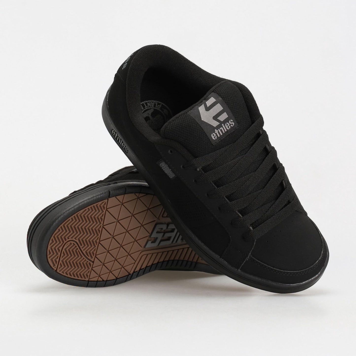 Etnies Kingpin - Classic Skate Heritage Fashion Style with on-Trend Puffy Look, Reinforced Cupsole - Black/Black - 10.5