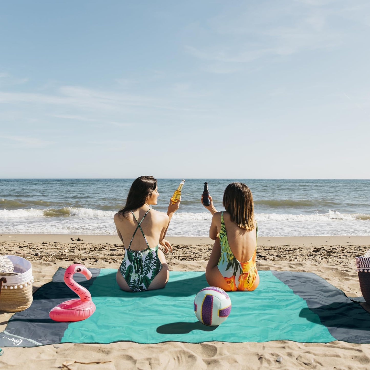 Kiaitre Beach Blanket Waterproof Sandproof 108”X 85.2"- Breathable Nylon Beach Blanket Oversized for 8 Adults, Large Beach Mat with 3 Zippered Pockets, Outdoor Beach Mat for Travel, Camping, Hiking