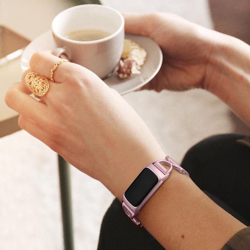 JKD Cute Bands Compatible with Fitbit Charge 6/Charge 5 Band Women Men, Soft Milanese Metal Solo Loop Wiristbands Replacement Bands for Fitbit Charge 5/Charge 6 Fitness Tracker Accessory, Royalgold