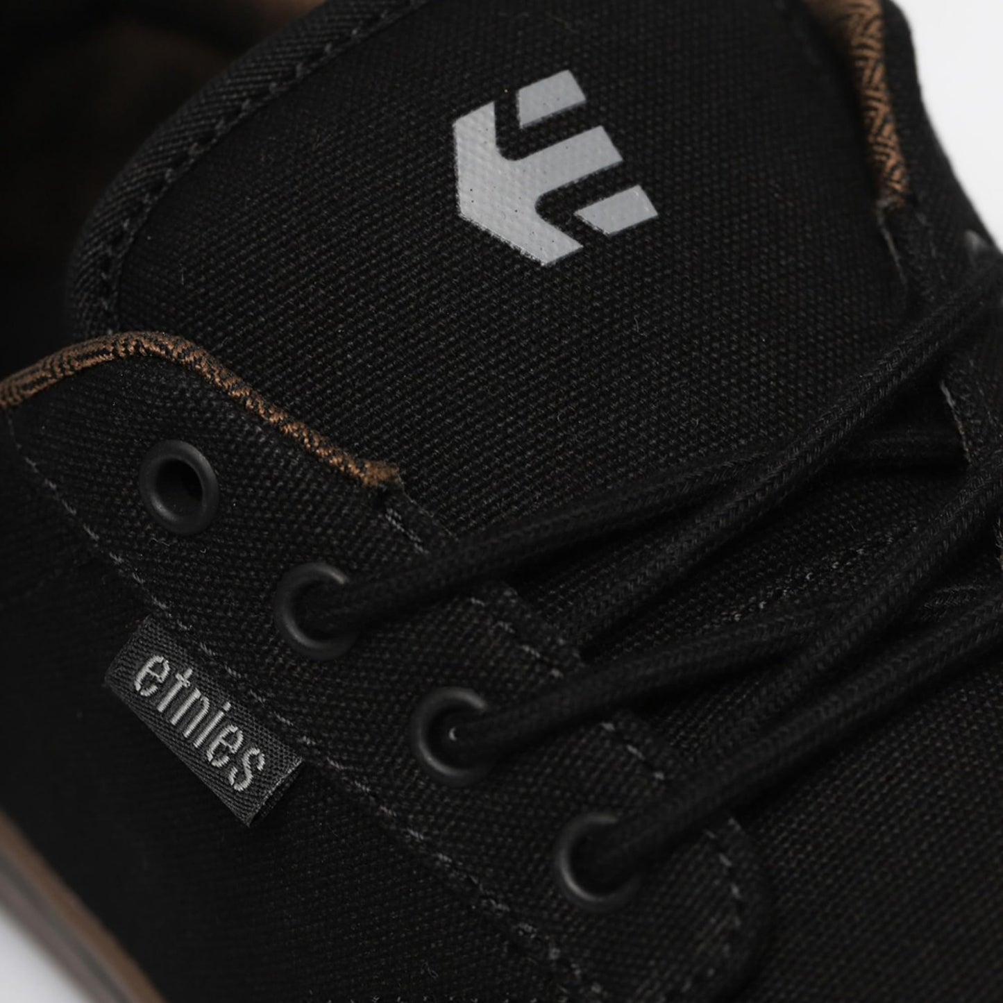 Etnies Jameson 2 Eco Sustainable Skate Style, Reinforced Cupsole, Cushioned Feel, Everyday Sneakers, Vegan - Black/Charcoal/Gum - 6
