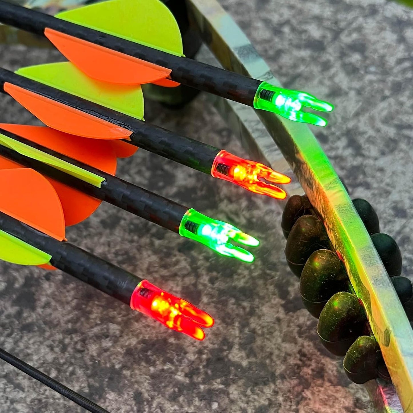 Linpeng 6PCS Lighted Nocks for Arrows with .165/ .204/ .233/ .244/ .246 Light Up Nocks with ON/Off Switch for Archery Hunting (Green, G/.165")
