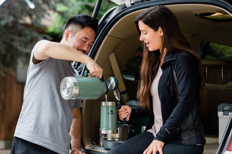 Stanley Classic Easy-Pour Growler 64 oz | Keeps Beer Cold or Coffee Hot | Leakproof Steel Lined Lid and Easy to Carry Handle | Insulated Stainless Steel | BPA-Free | Frost Gloss