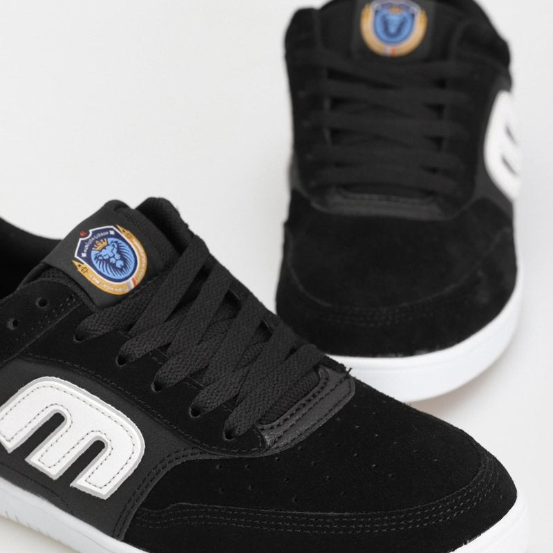 Etnies The Aurelien – Contemporary Athletic Skate Look, Reinforced Build, Michelin Outsole 3 x More Durable - Black/White - 10