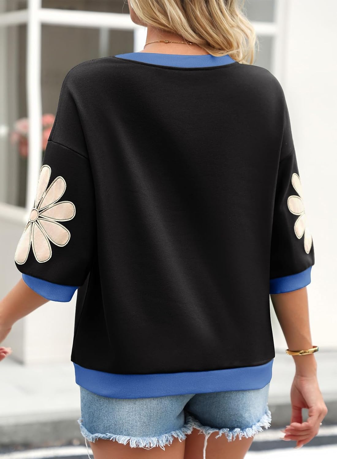 Women's Oversized Floral Patch Crewneck Sweatshirt - Casual 3/4 Sleeve Top