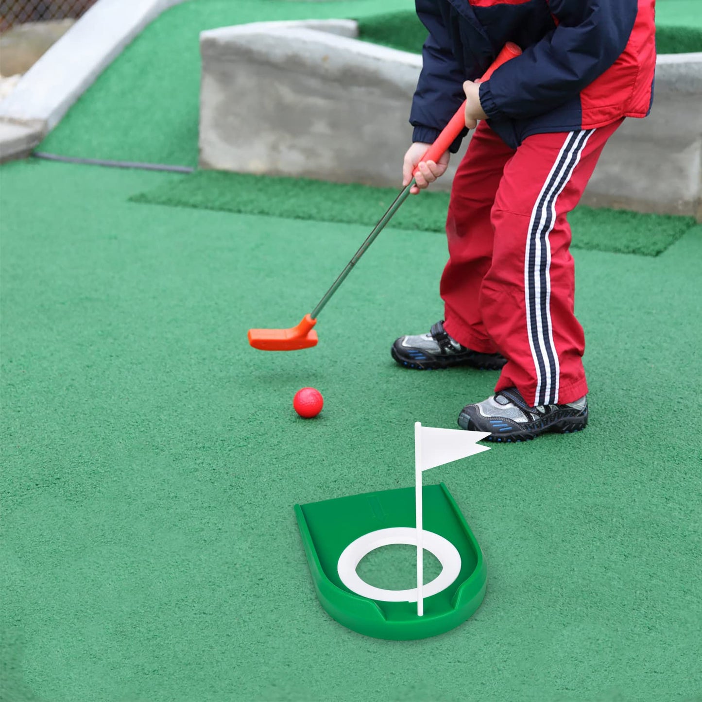Eaezerav 6 Pack Golf Putting Cup with Flag Practice Training Aids Plastic Golf Putting Hole for Kids Adults Home Office Garage Yard Lawn Indoor Outdoor Practice