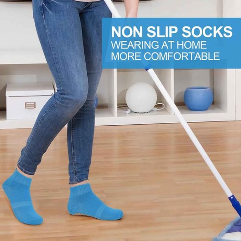 Sophproton 100 Pairs Trampoline Socks Bulk Pack Non Slip Grip Yoga Socks Pilates Hospital Slipper Socks for Men Women Teens