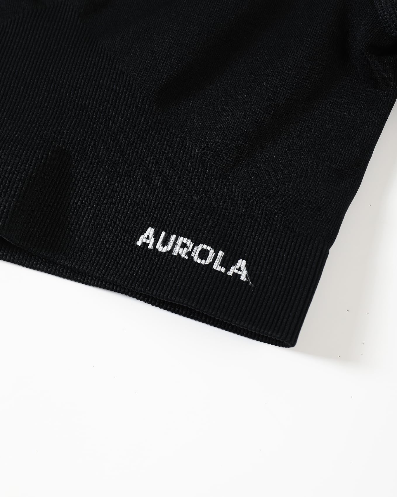 AUROLA Serpent Snake Long Sleeve Shirts for Women, Seamless Workout Crop Tops Crew Neck Cropped T Shirt Athletic Yoga,Solid-Black,M