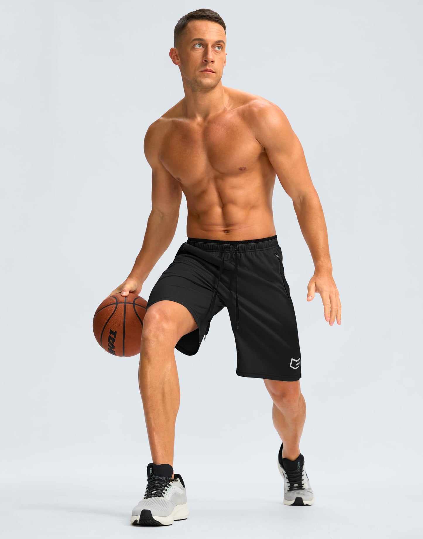 G Gradual Men's Gym Shorts wtih Zipper Pocket 9" Athletic Basketball Mesh Shorts for Men Workout Quick Dry Lightiweight(Black,L)